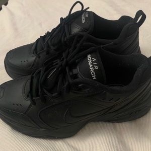Nike Air Monarch